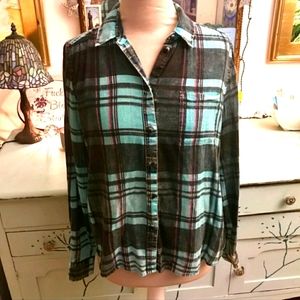 American Eagle- green and black plaid-size medium
